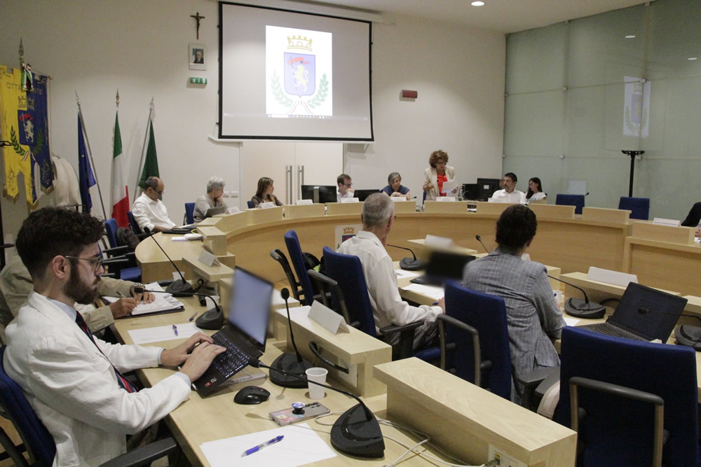 MerateCcLuglio2.jpg (148 KB)