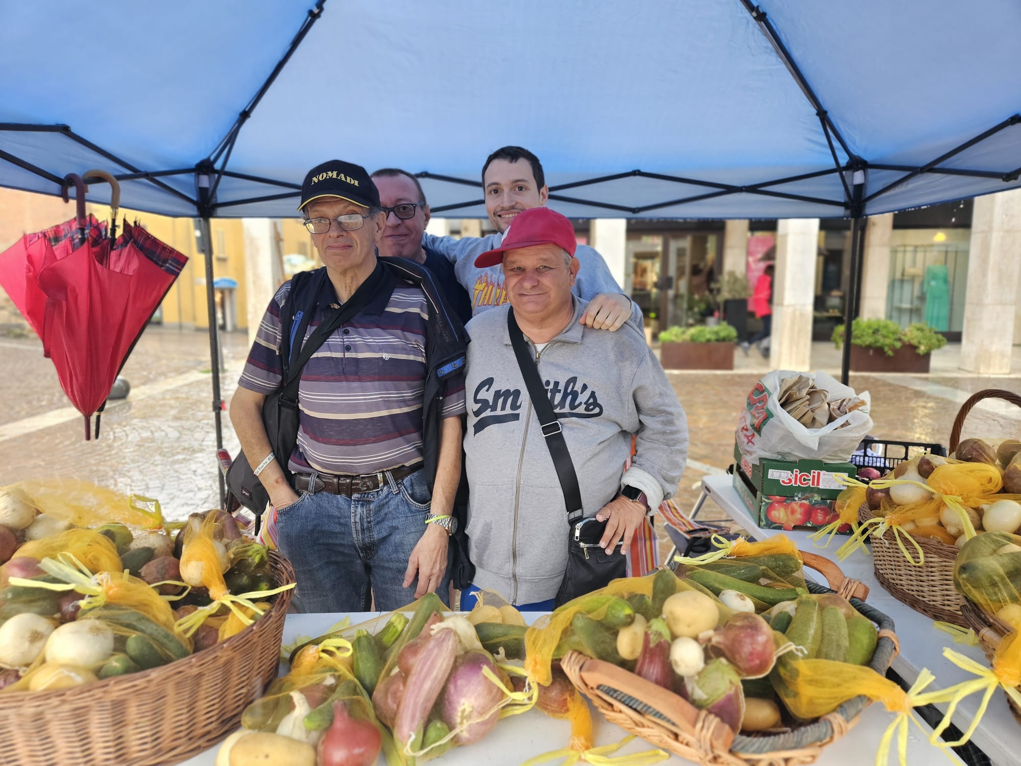 MerateOrtoSociale1.jpg (337 KB)