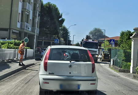 MerateTrafficoTilt1PRIMAOK.jpg (43 KB)