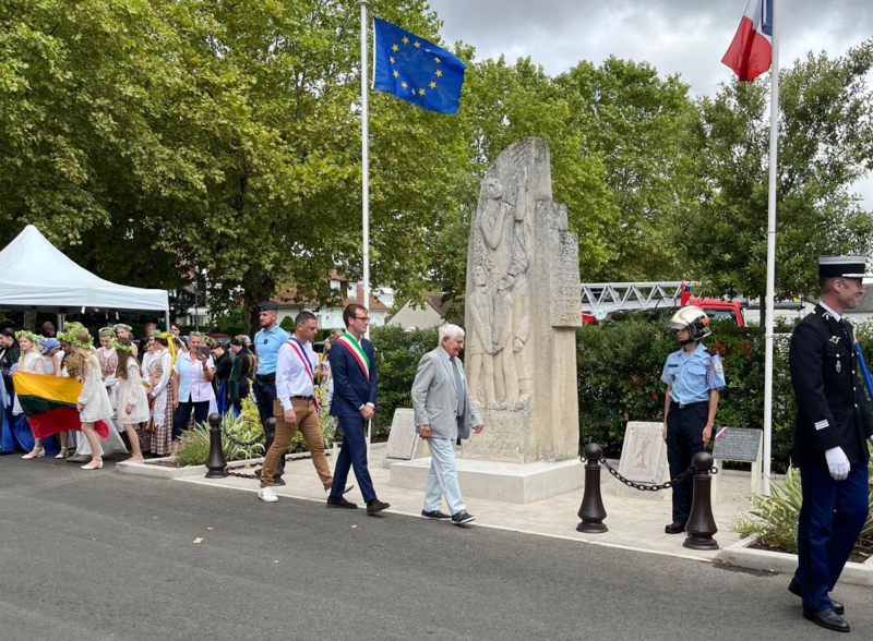 Merate_gemellaggio_francia4.png (1002 KB)