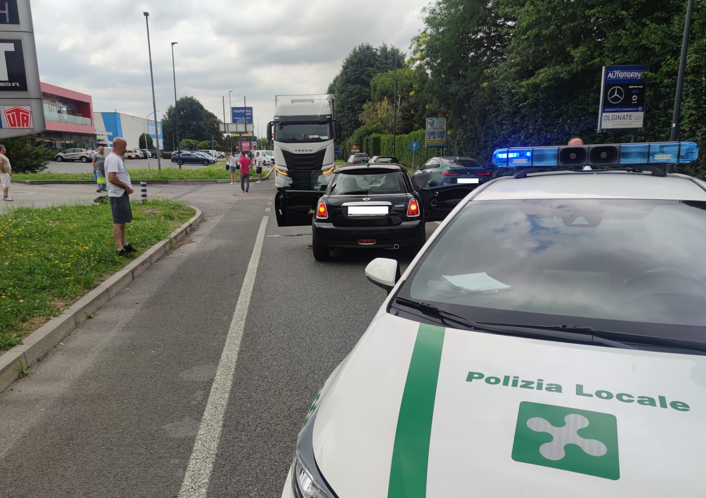 Osnago_incidente_tir1.jpeg (348 KB)