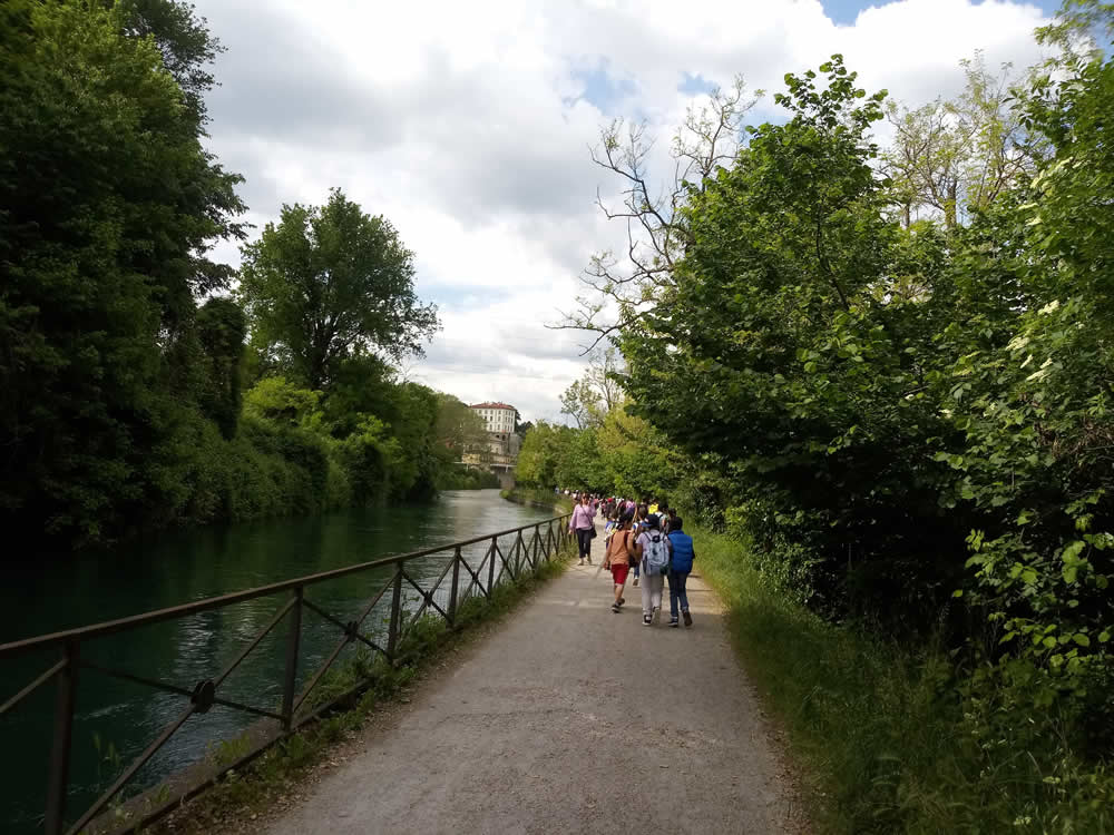 Passeggiata_su_alzaia.jpg (114 KB)