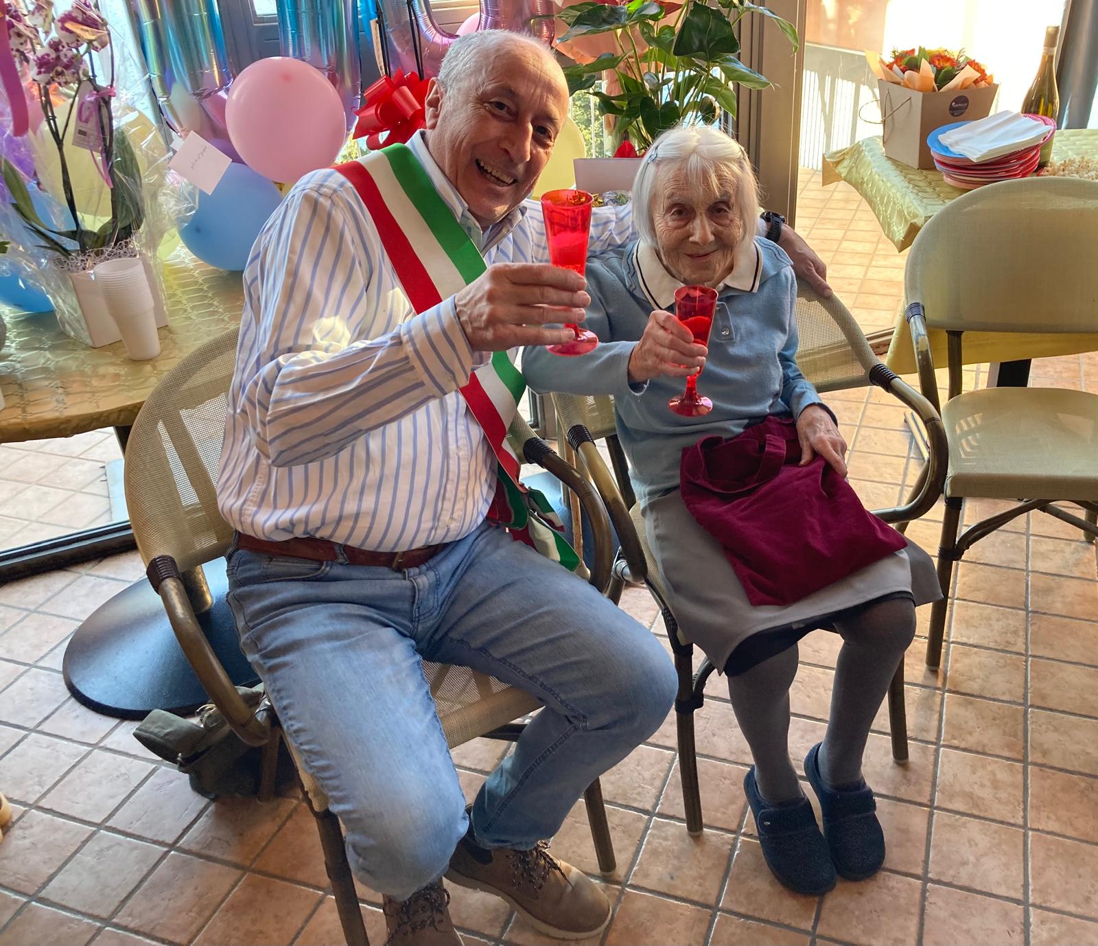 AirunoSandraGilardi3.jpeg (326 KB)