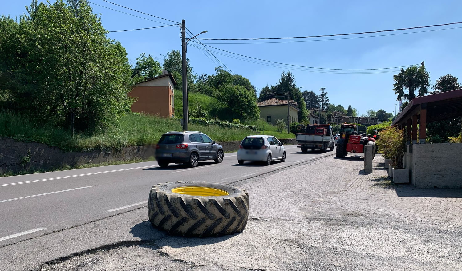 CalcoRuotaTrattore1.jpg (384 KB)