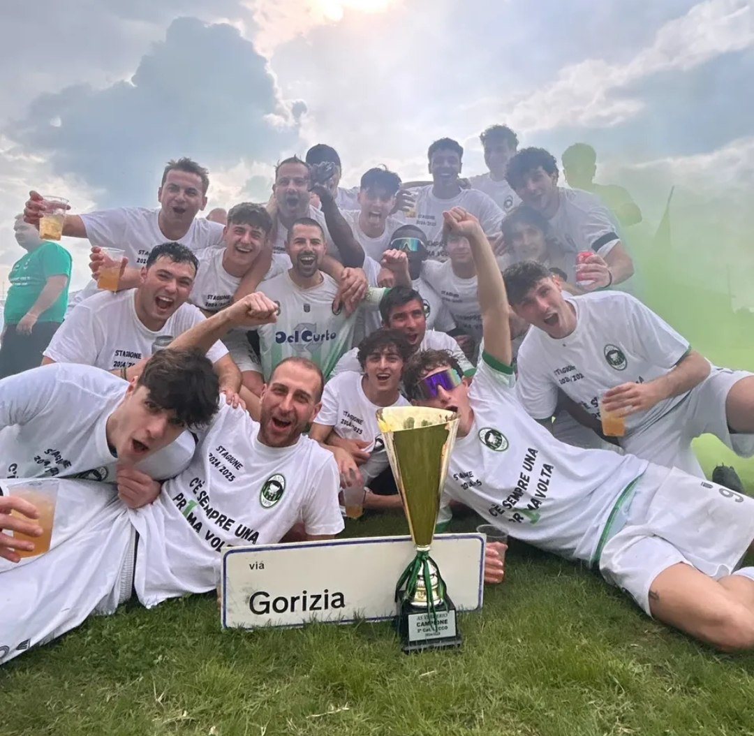 FotoVerderioSquadra.jpg (565 KB)