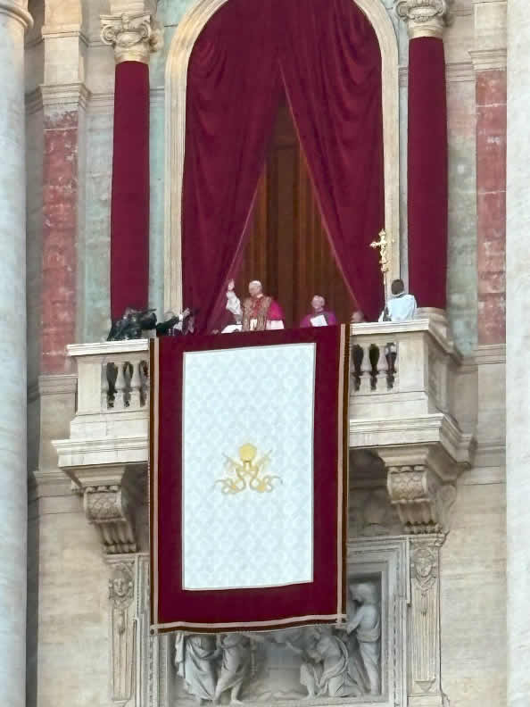 NuovoPapaChurch2.jpg (45 KB)