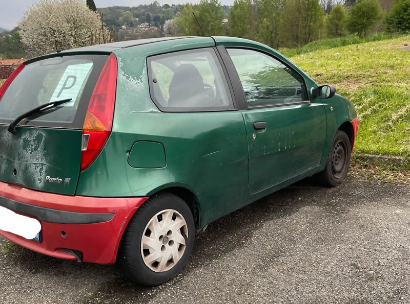 OlgiteAutoAbbandonata.jpg (109 KB)