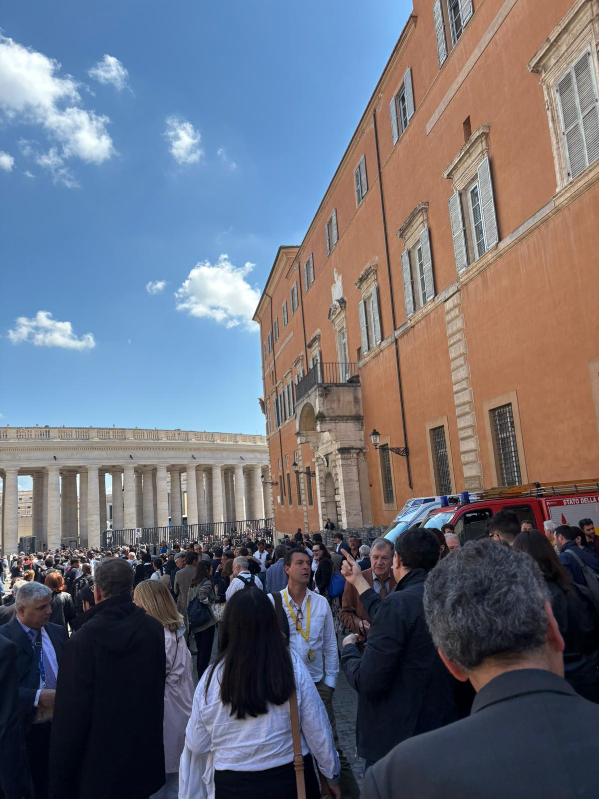 RomaPrimaUdienza1.jpg (204 KB)