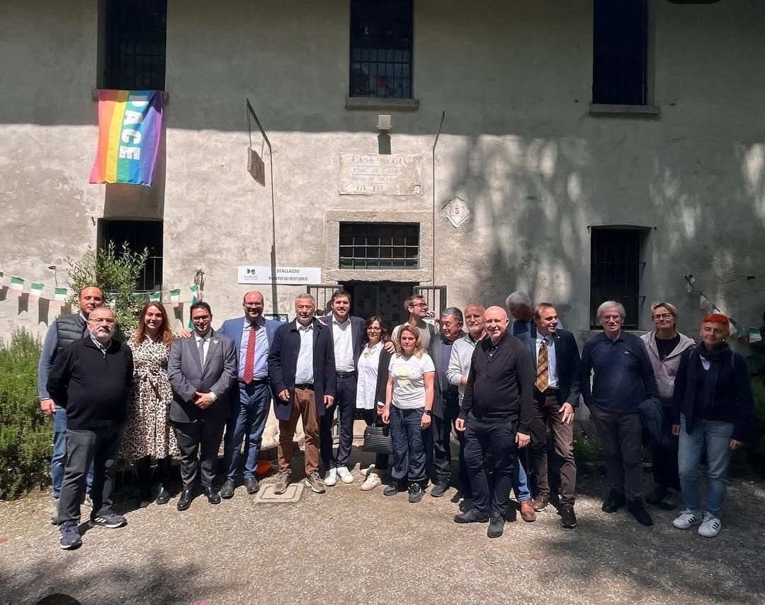 StallazzoIncontroFrana.jpg (147 KB)