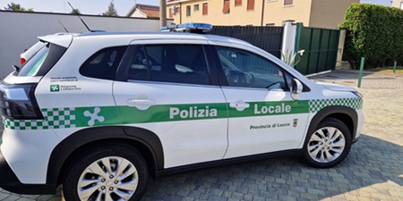 PoliziaProvincialeAutoPRIMA.jpg (47 KB)