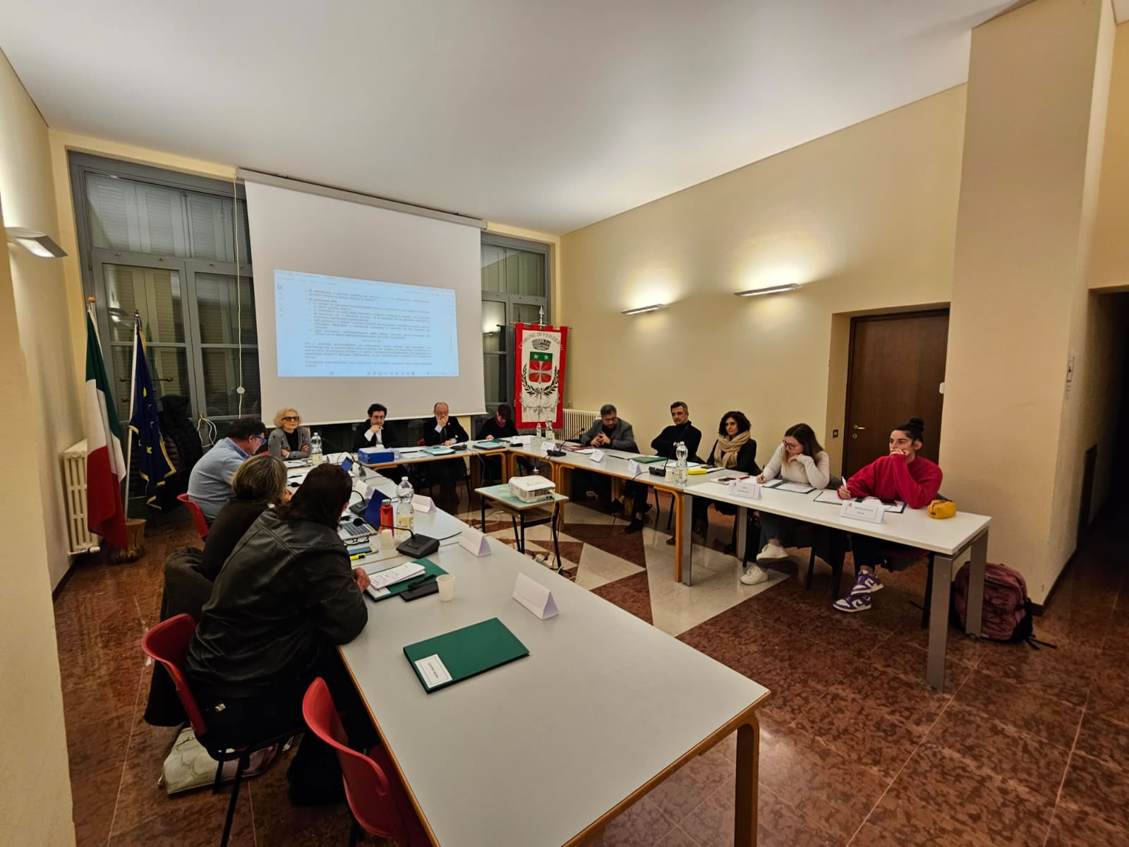 VerderioConsigilioComunale2.jpg (204 KB)