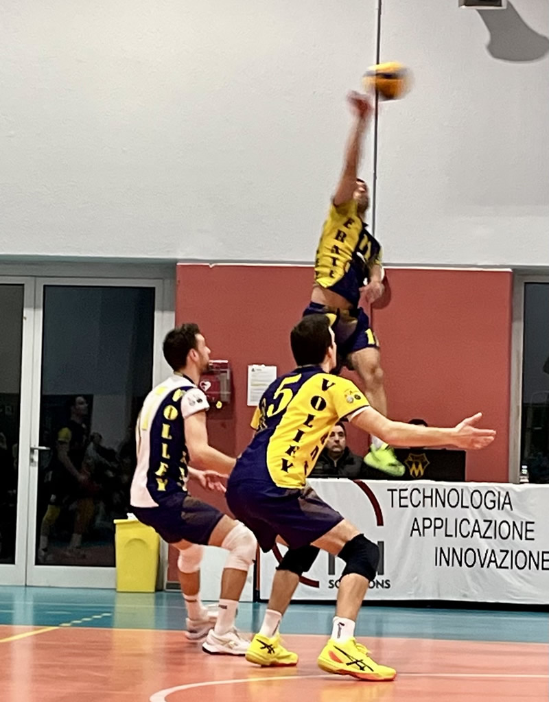 VolleyVillanova2.jpg (158 KB)
