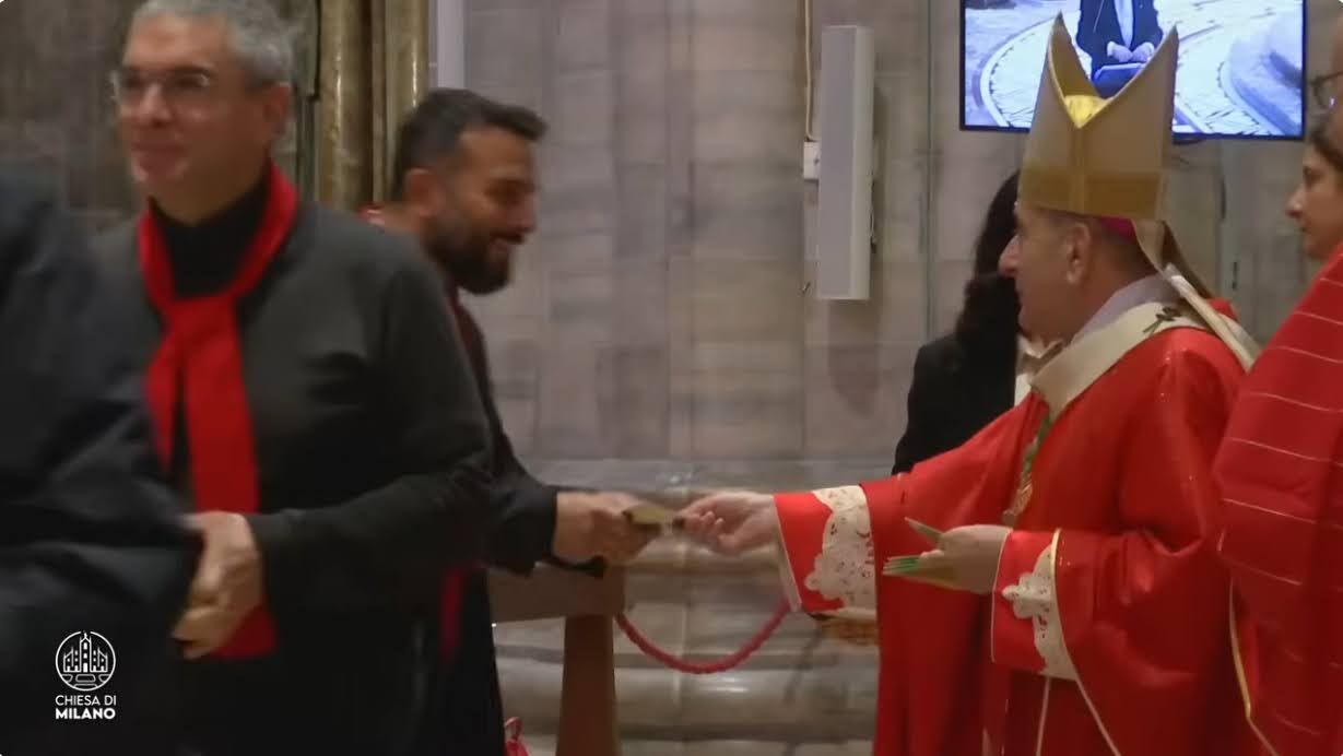 07_consegna_libretti_ai_direttori.png (46 KB)