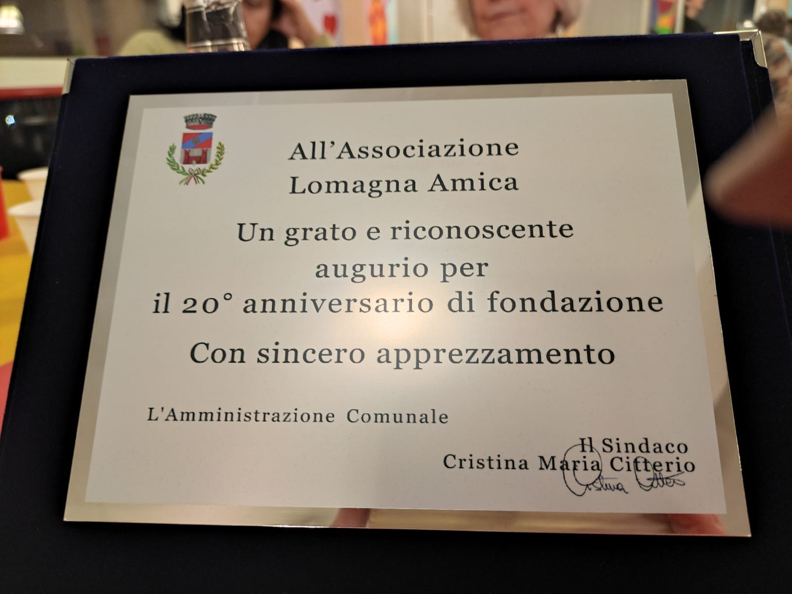 1LomagnaAmicaApericena.jpg (139 KB)