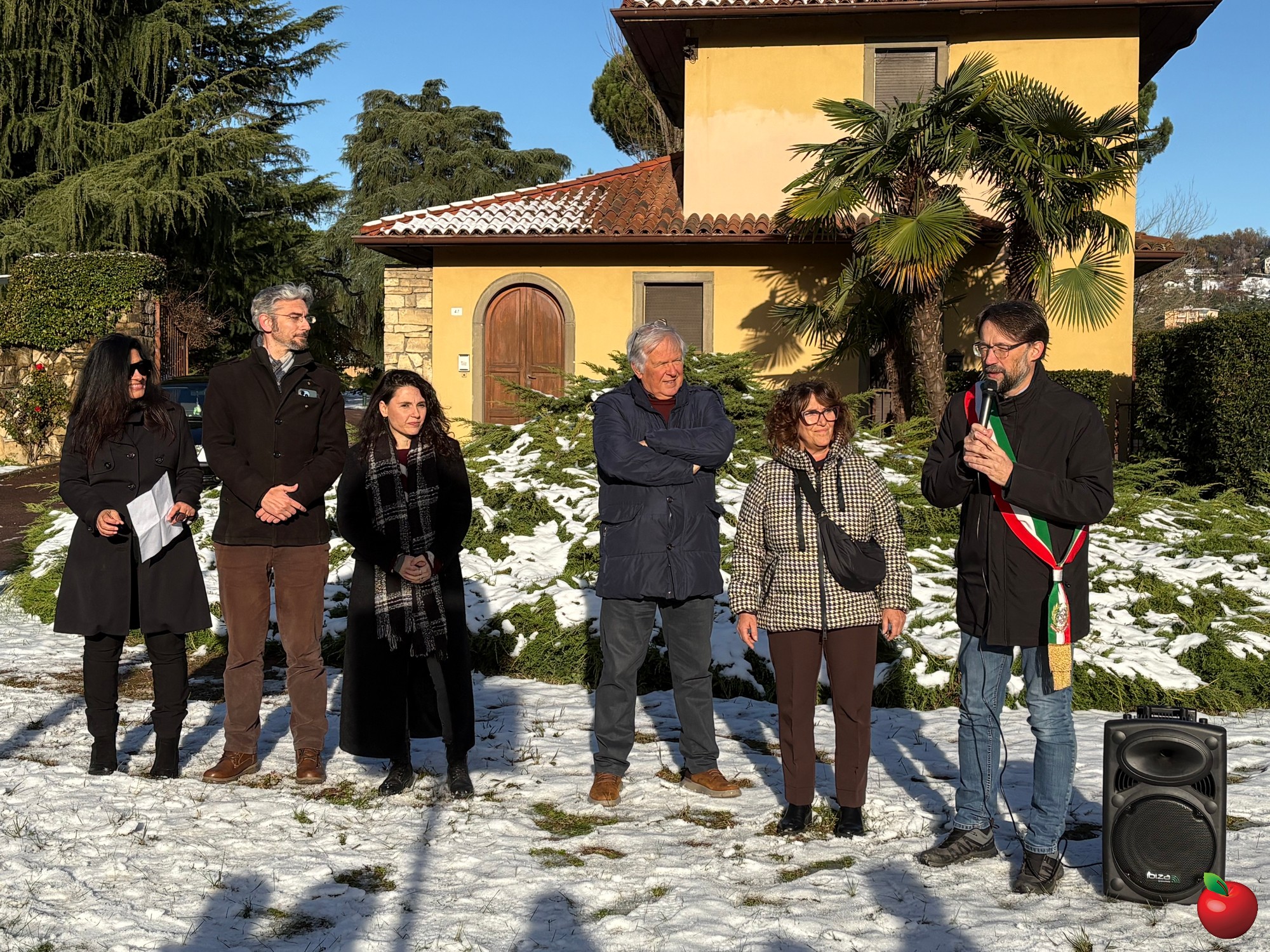 5PadIdFlue.jpg (1.07 MB)