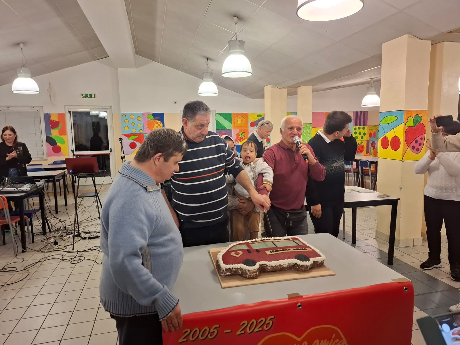 6LomagnaAmicaApericena.jpg (243 KB)