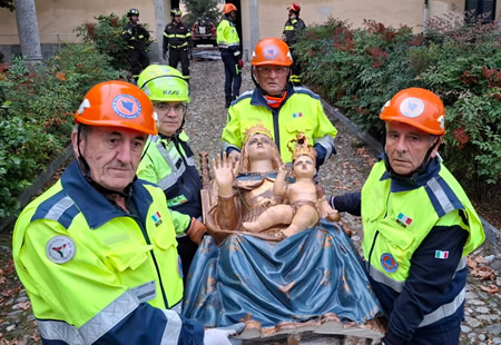 BernagaStatuaMadonnaPRIMA.jpg (73 KB)