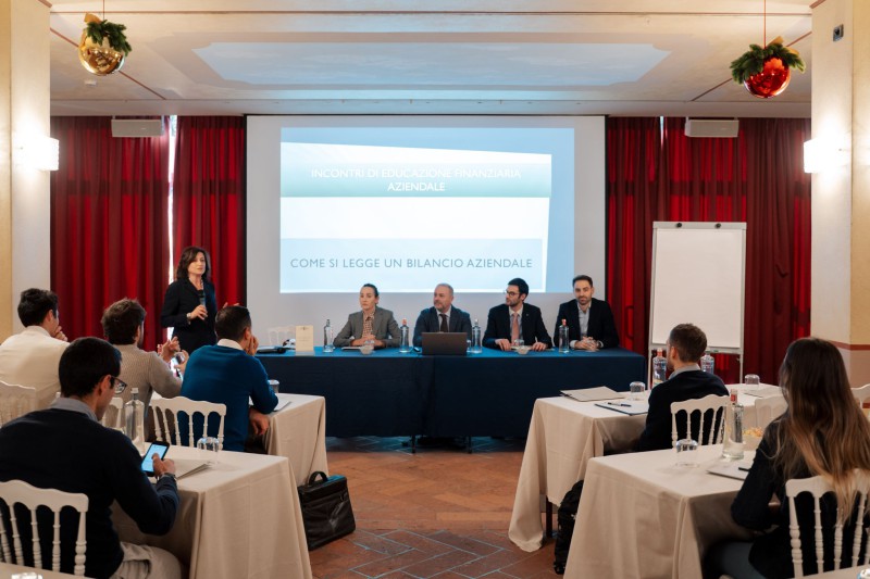 CONFINDUSTRIAPERCORSO2.jpg (90 KB)