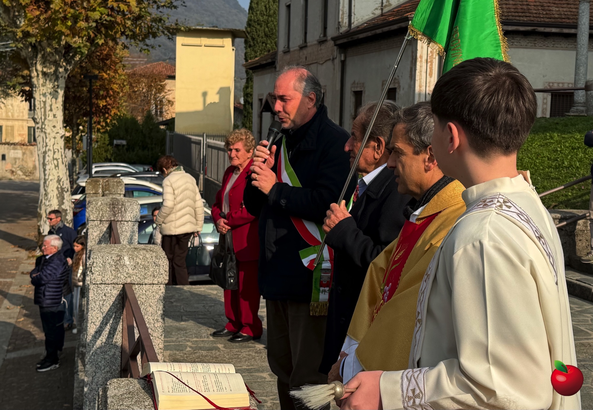 Calco_benedizione_trattori6.jpg (857 KB)