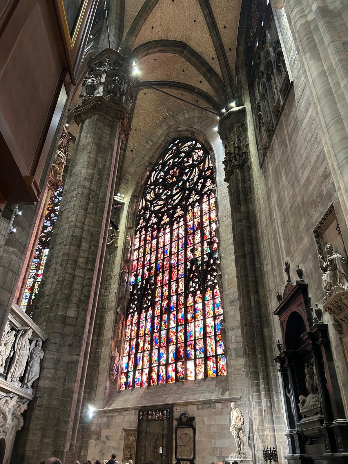 Cattefralemilano.jpg (382 KB)