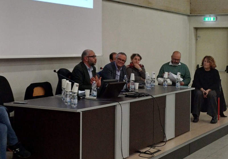 Giovedi_rassegna2.jpg (79 KB)