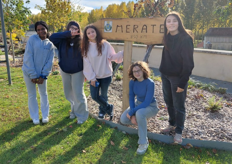 LiceoAgnesiErasm1.jpg (170 KB)