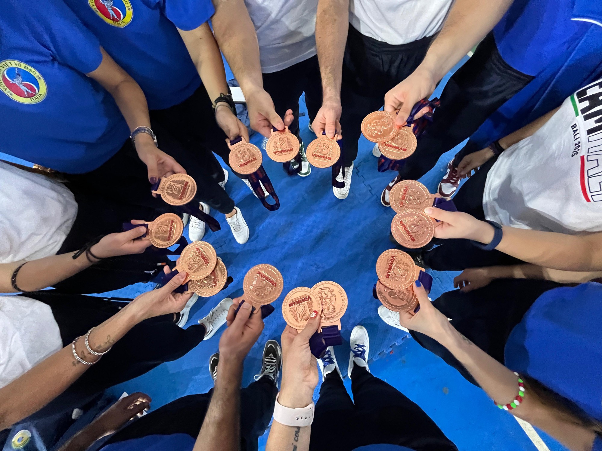 LoamagnaVovinamBali__2_.jpg (584 KB)