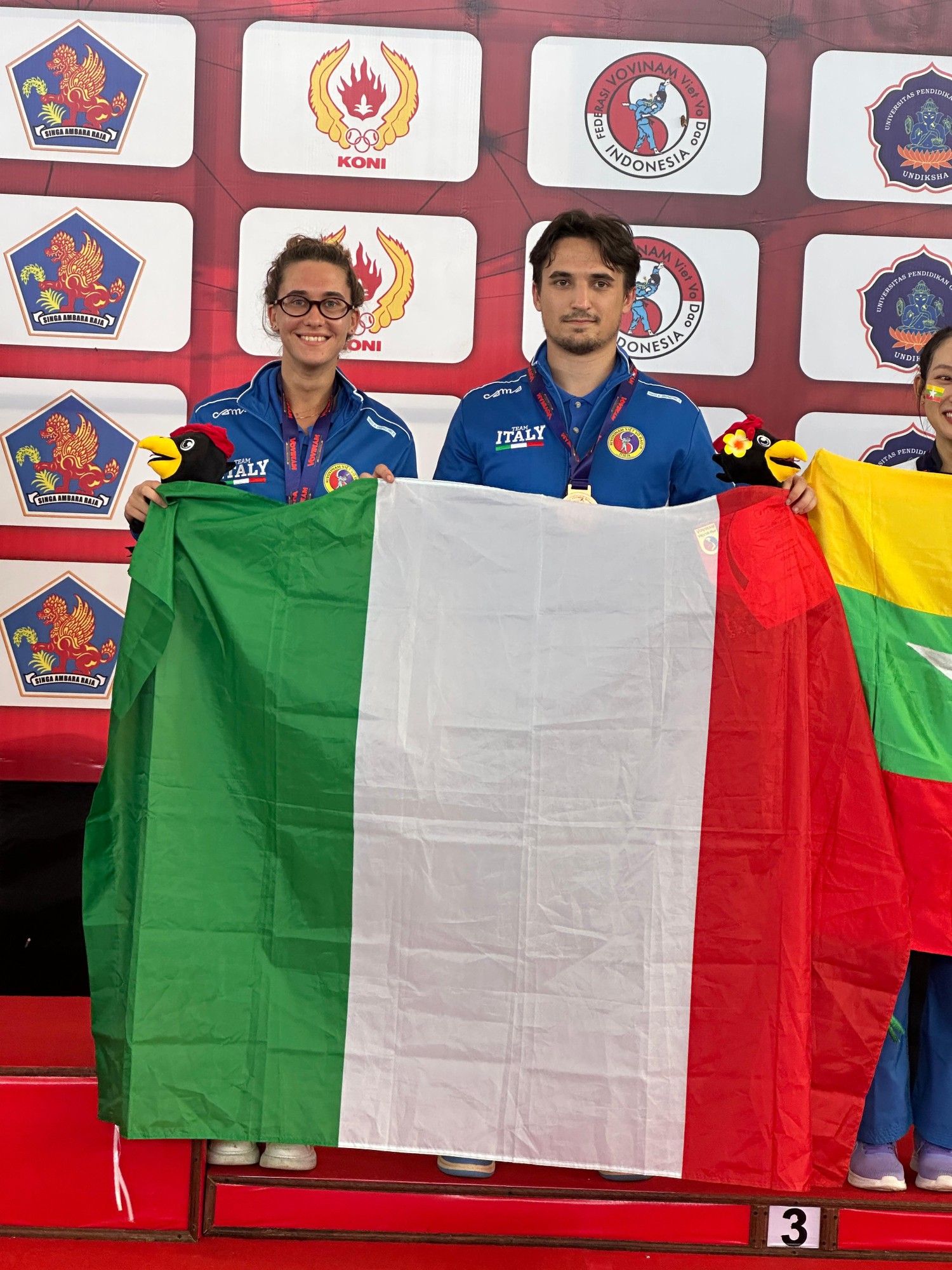 LoamagnaVovinamBali__4_.jpg (578 KB)