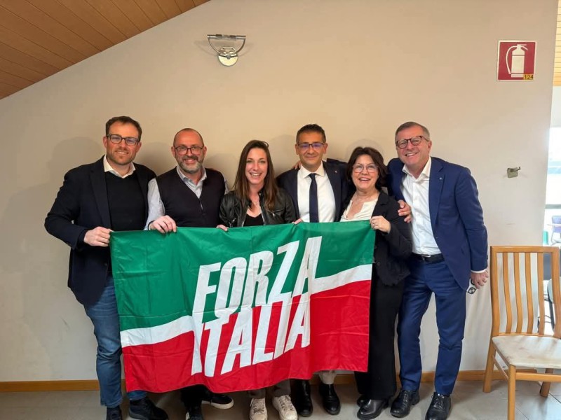 Lobati_e_Cocchi-146.jpg (90 KB)