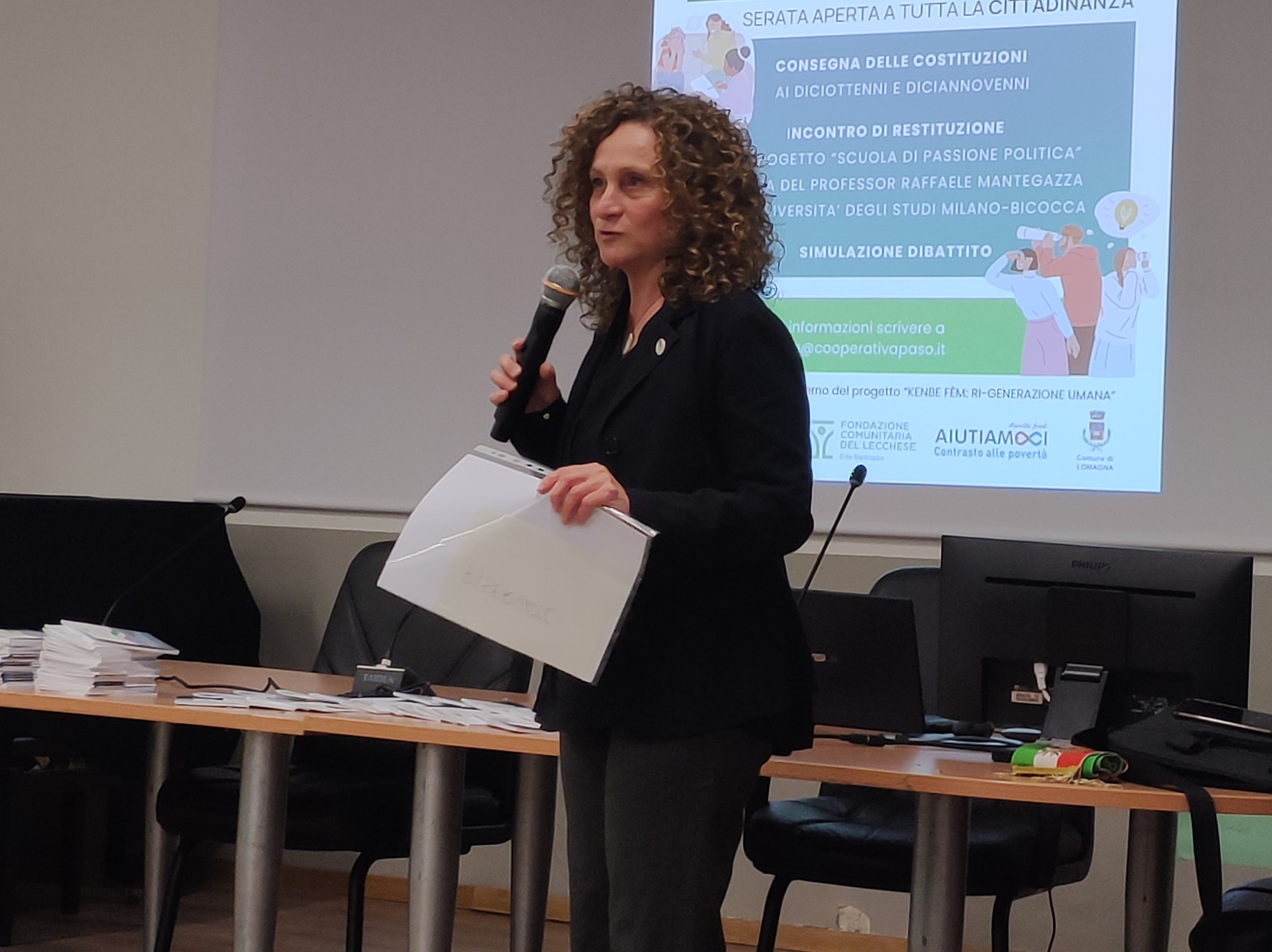 LomagnaConsegnaCostituzione__1_.jpg (349 KB)