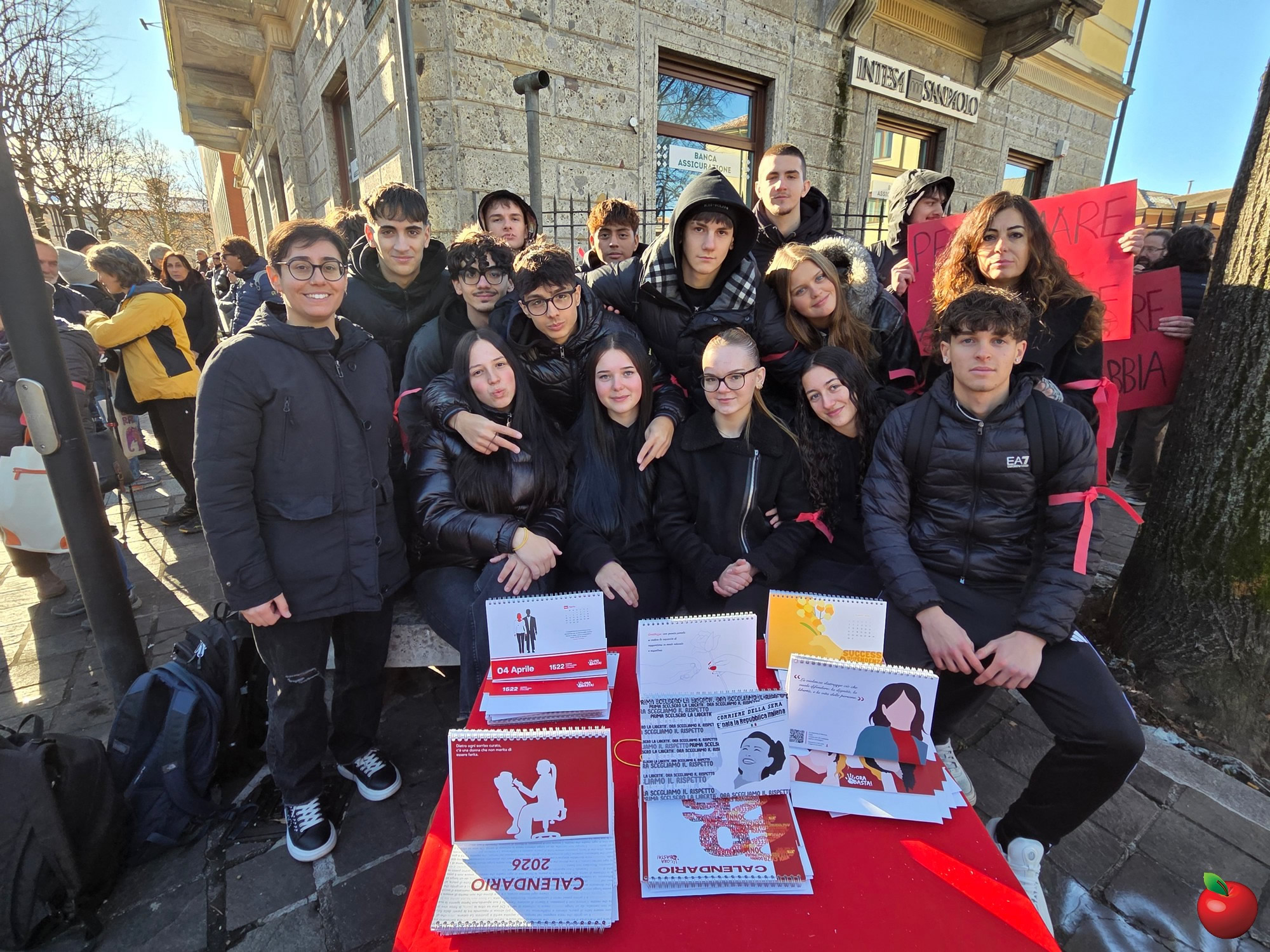 MerateStudentiViolenza4.jpg (813 KB)