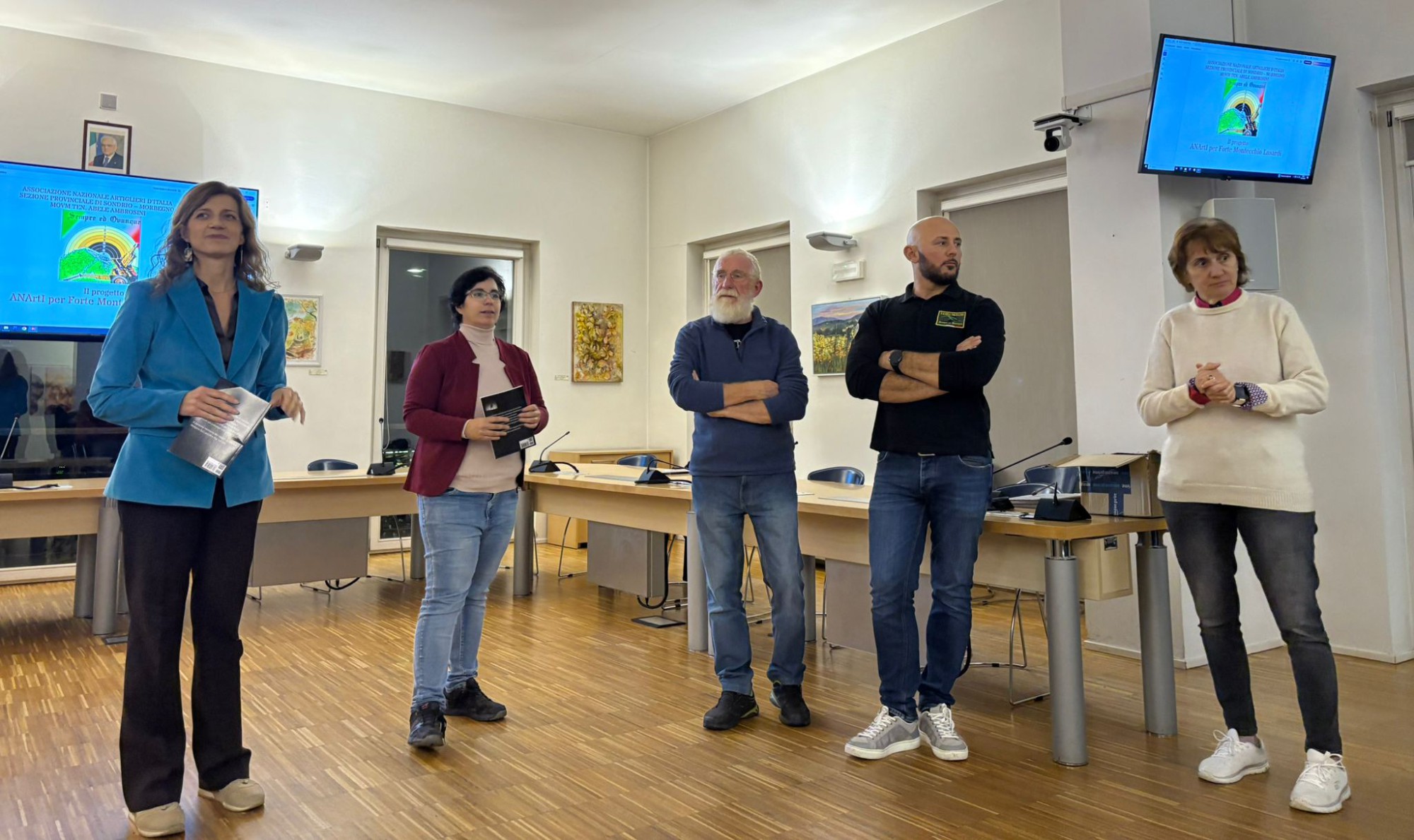 OlgiatePresentazioneLibro5.jpg (383 KB)