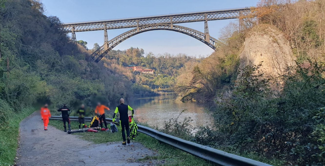 PadernoRecuperoCadavere.jpg (294 KB)