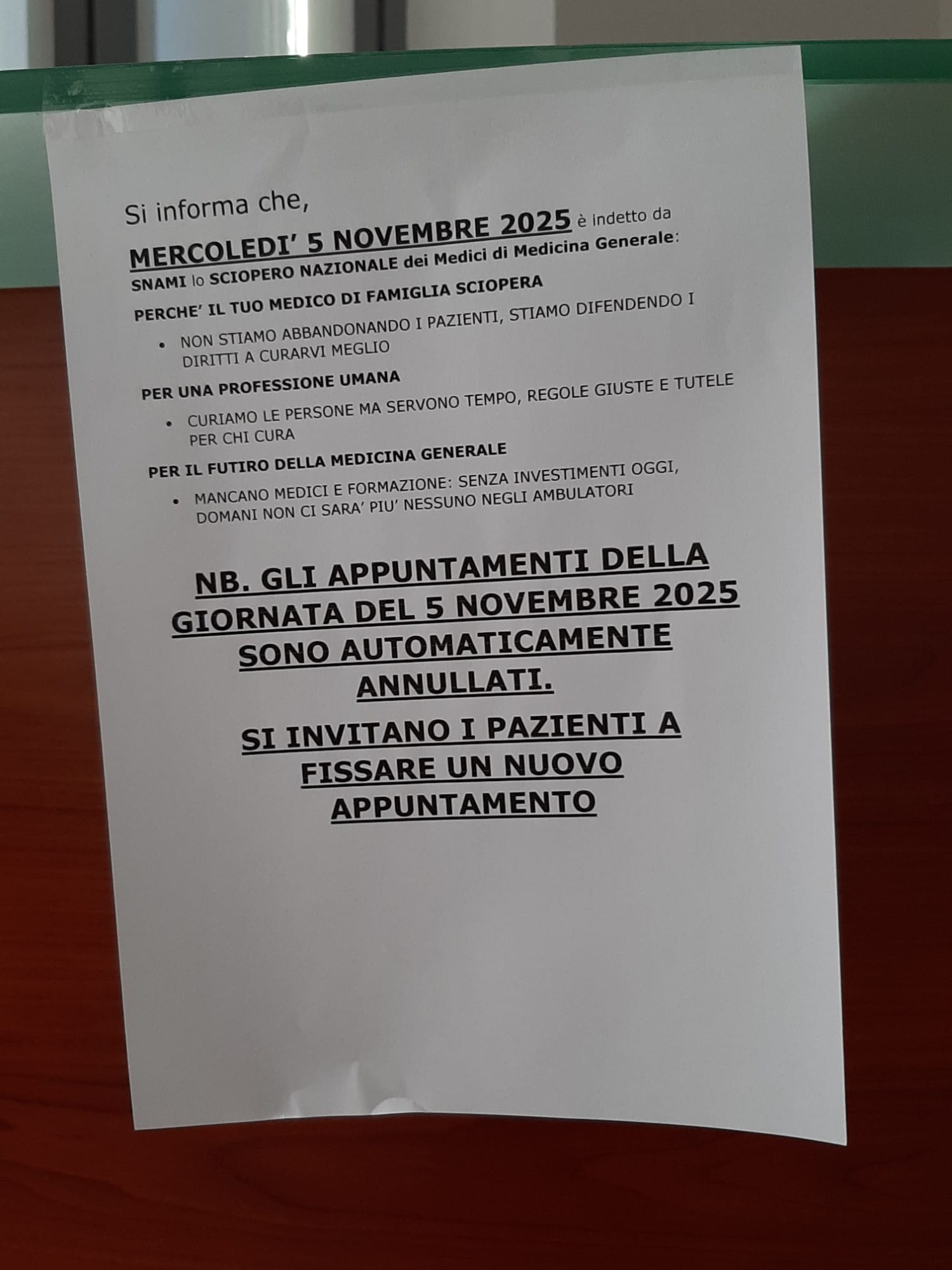 ScioperoMBase.jpg (297 KB)