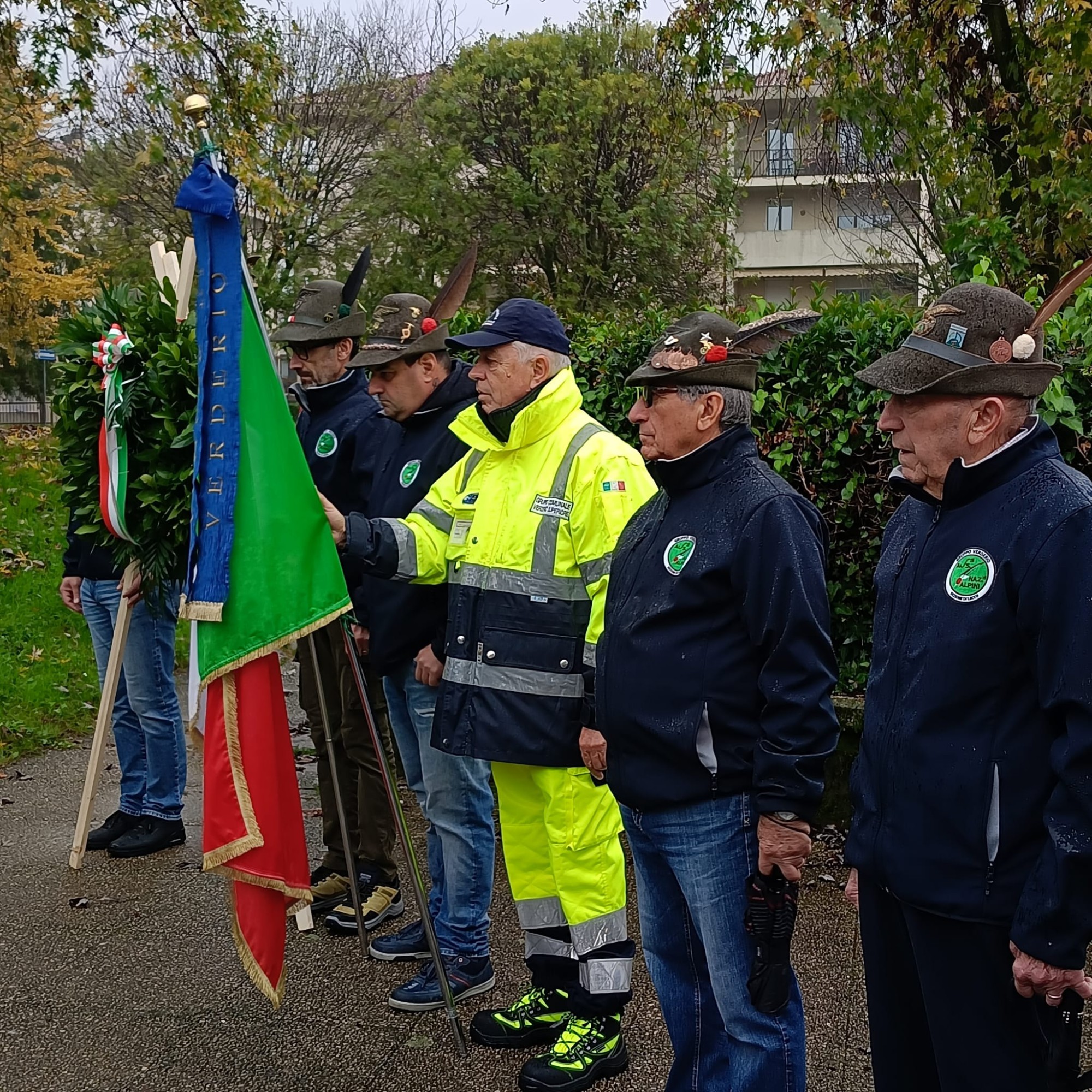 VerderioMemoriaCaduti5.jpg (1.01 MB)