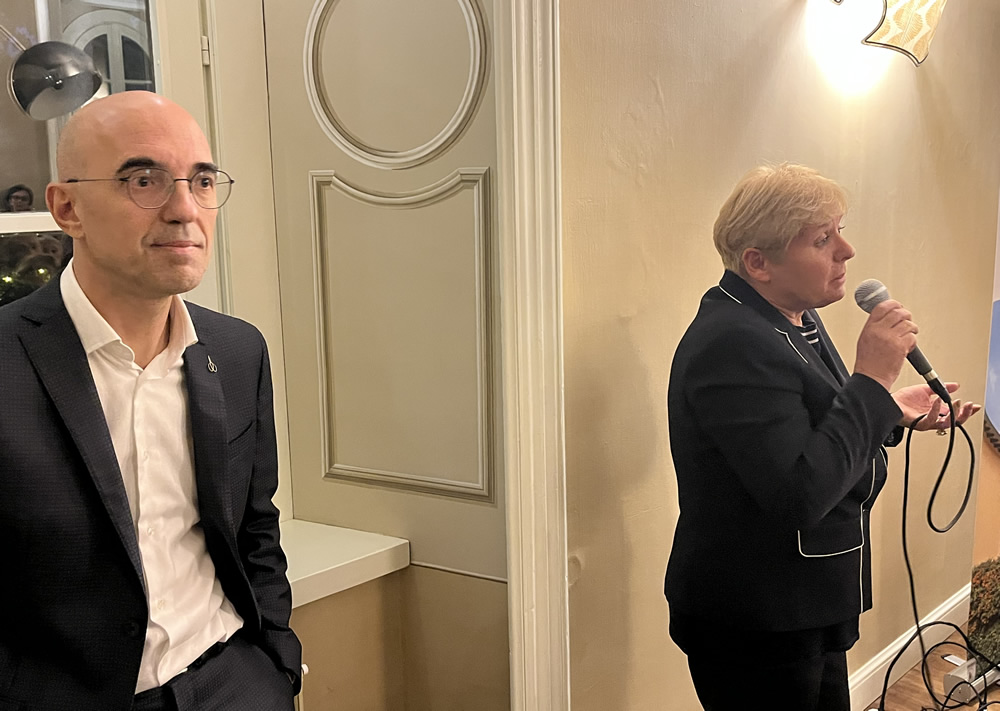 VillaLavezzariChagall1.jpg (167 KB)