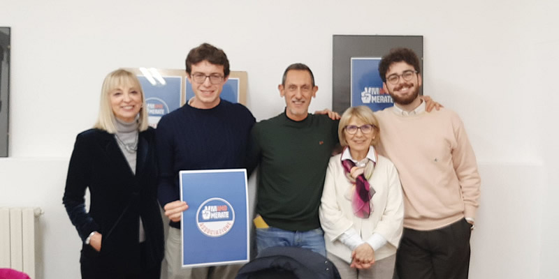 ViviamoMerateAssociazione2PRIMA.jpg (46 KB)