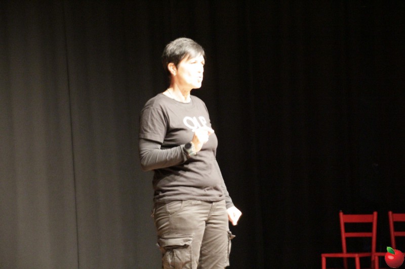3MerateTeatroLiltR.jpg (57 KB)