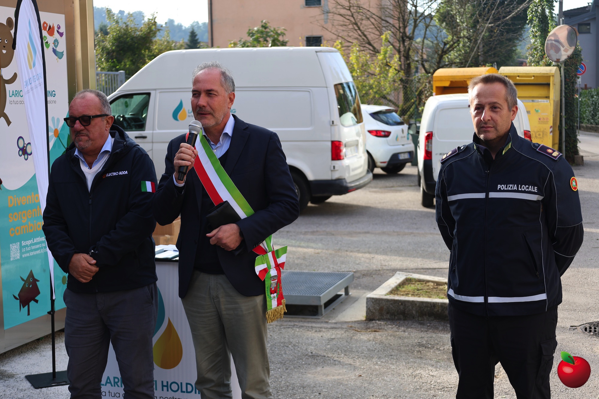 Calco_inaugurazione_casetta_acqua1.jpg (714 KB)