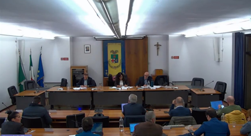 MolSedutaProvinciale.jpg (81 KB)