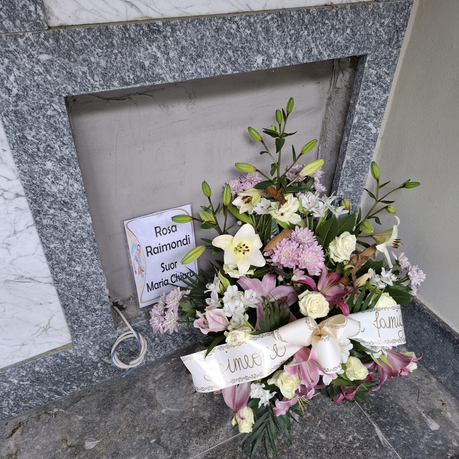 RosaRaimondi.jpg (431 KB)