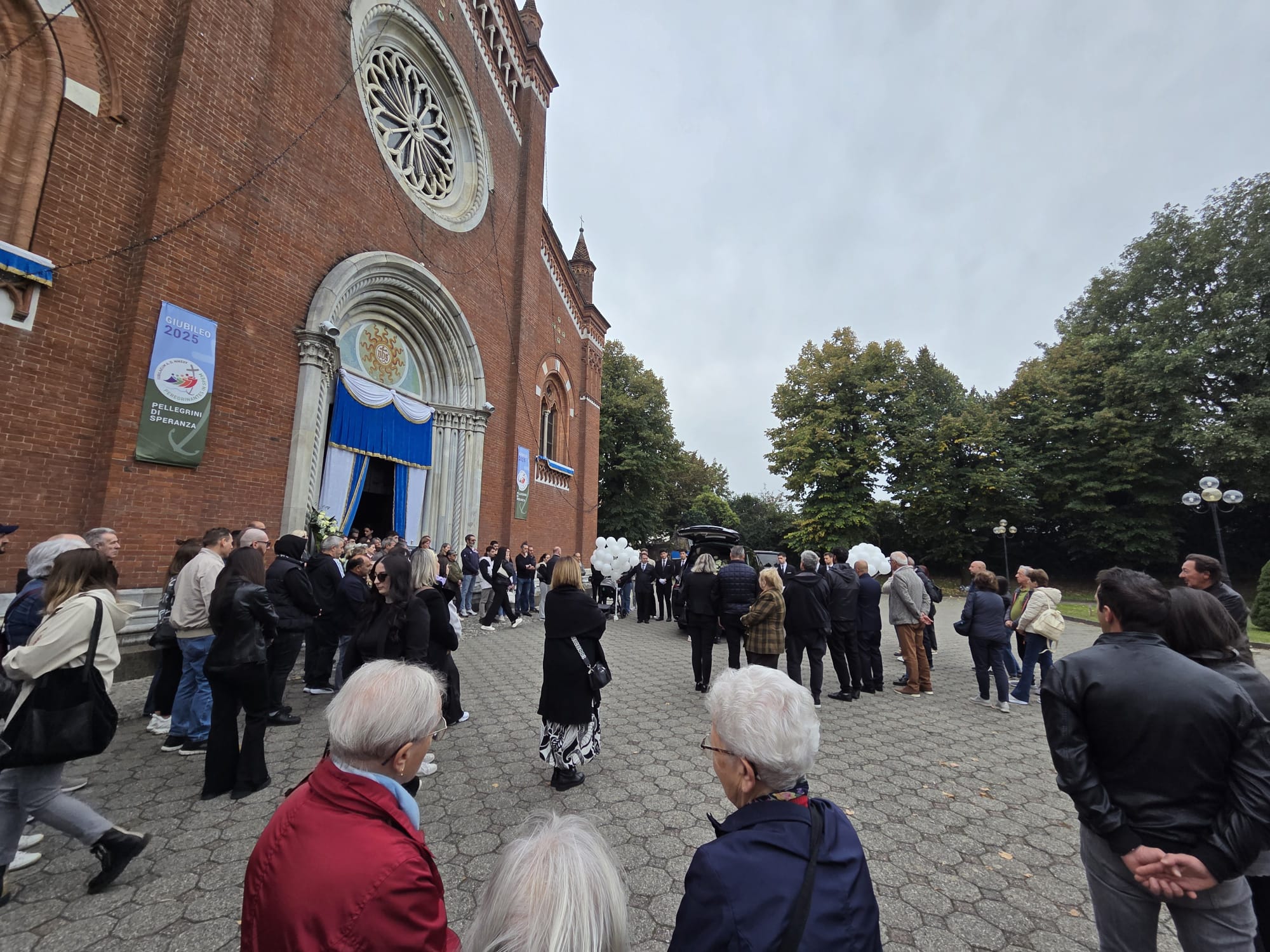 VerderioCatalinListarFunerale4.jpg (436 KB)