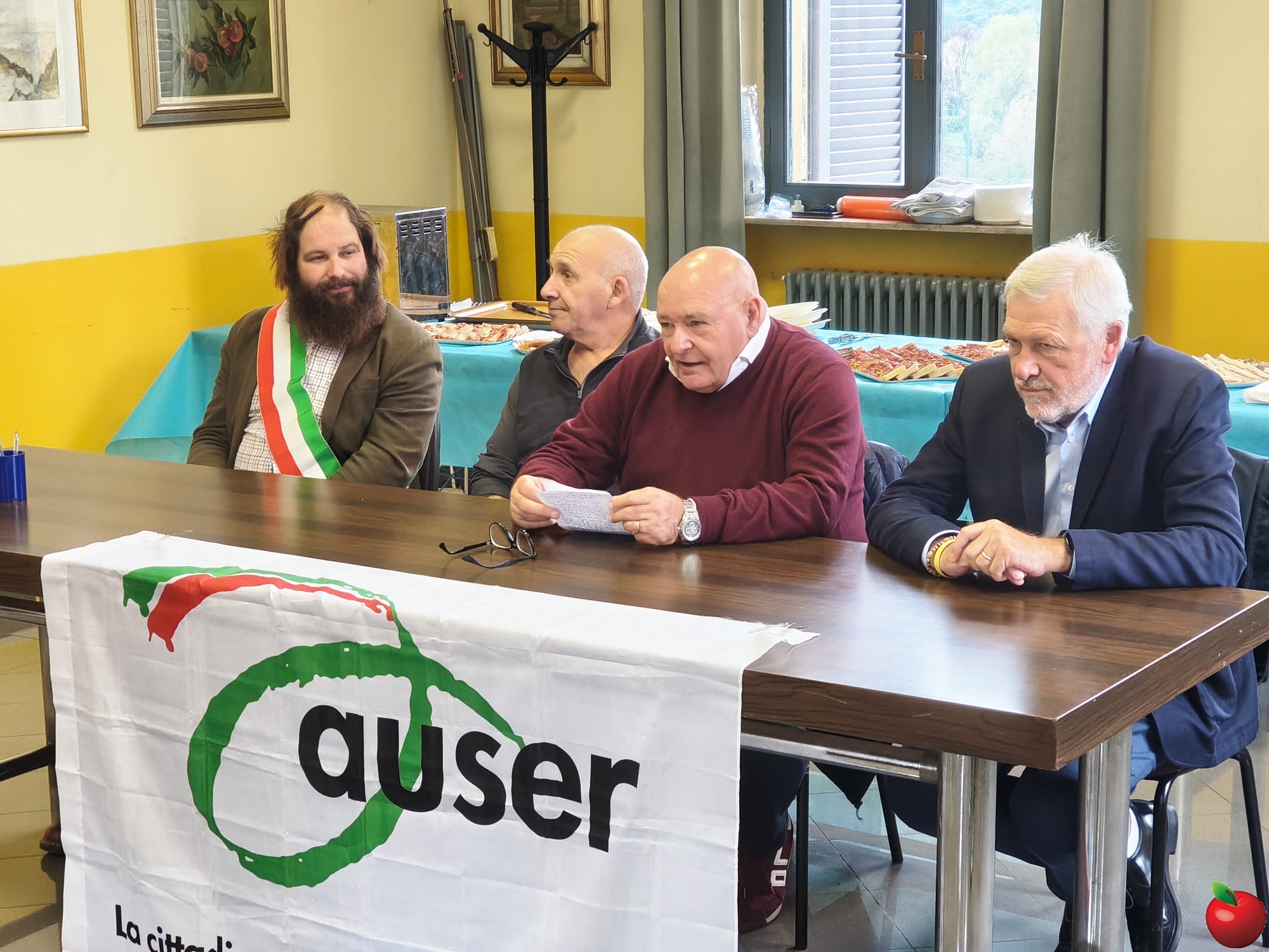 1SMHSedeAuser.jpg (611 KB)