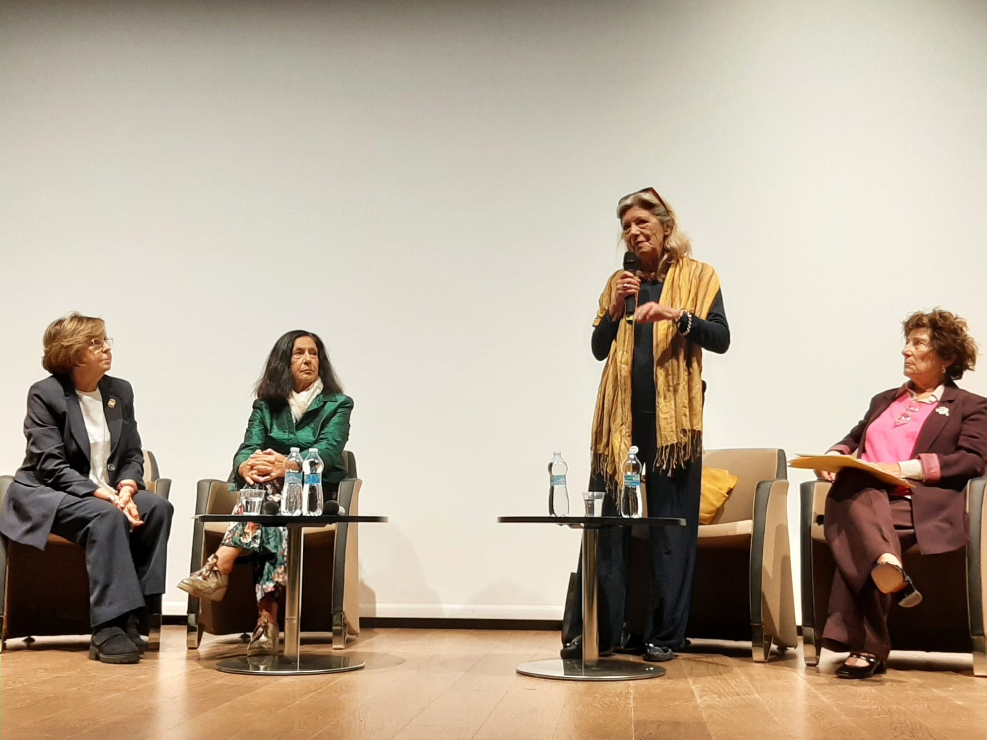 MerateConvegnoSoroptimist2.jpg (359 KB)