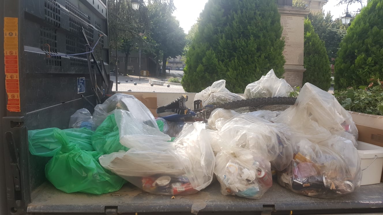 MeratePlasticfree21Sett__3_.jpeg (123 KB)
