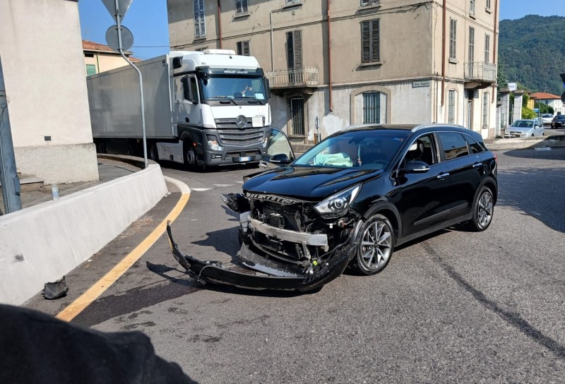 Calco_incidente_rotonda4.jpeg (137 KB)