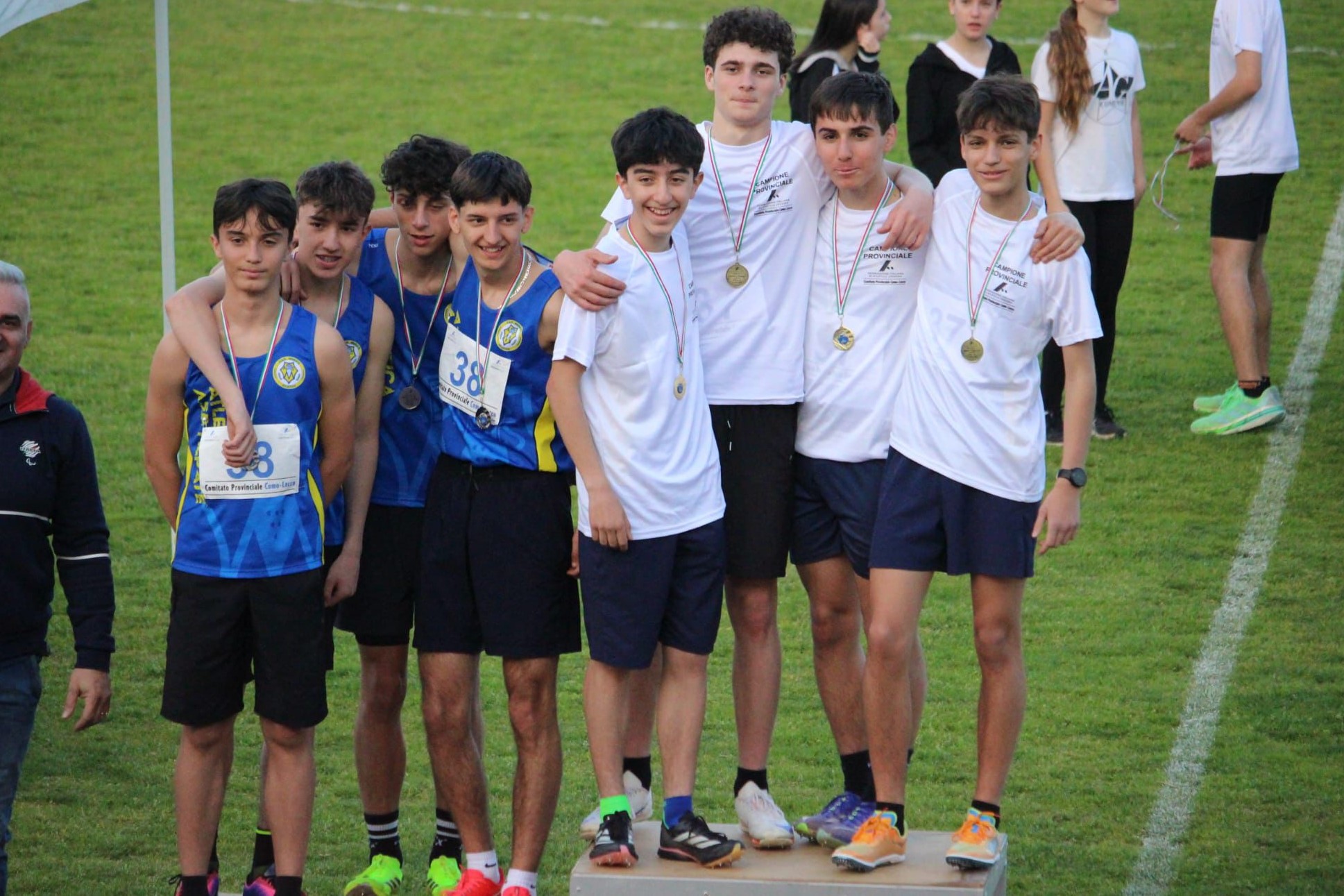 Allievi_Rovellasca.jpg (480 KB)