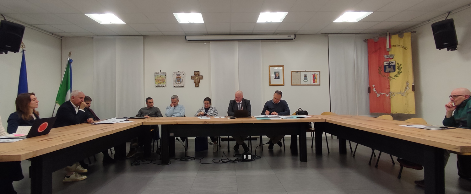 ImbersagoConsiglio2.jpg (389 KB)