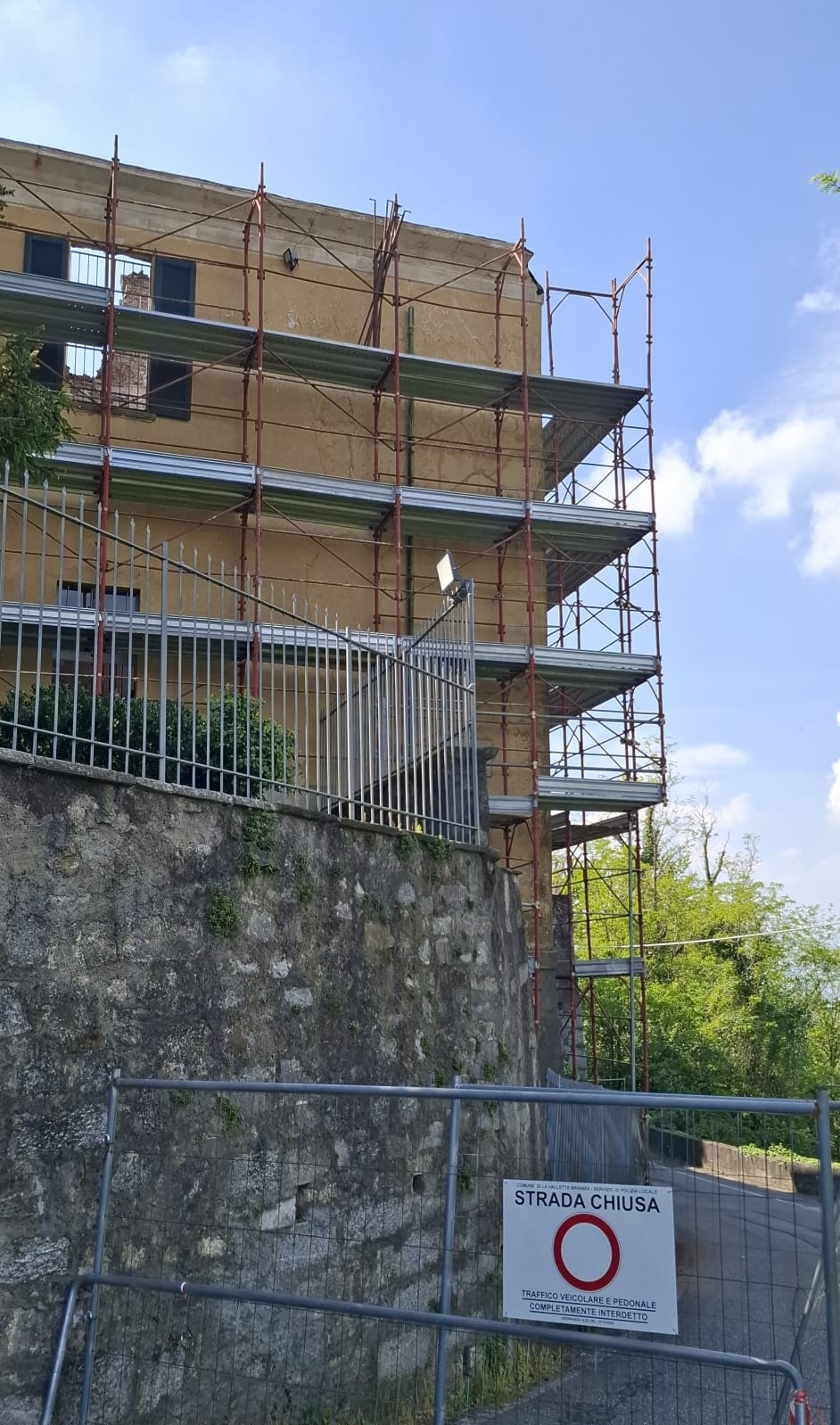 Inizio_lavori_Bernaga3.jpeg (540 KB)