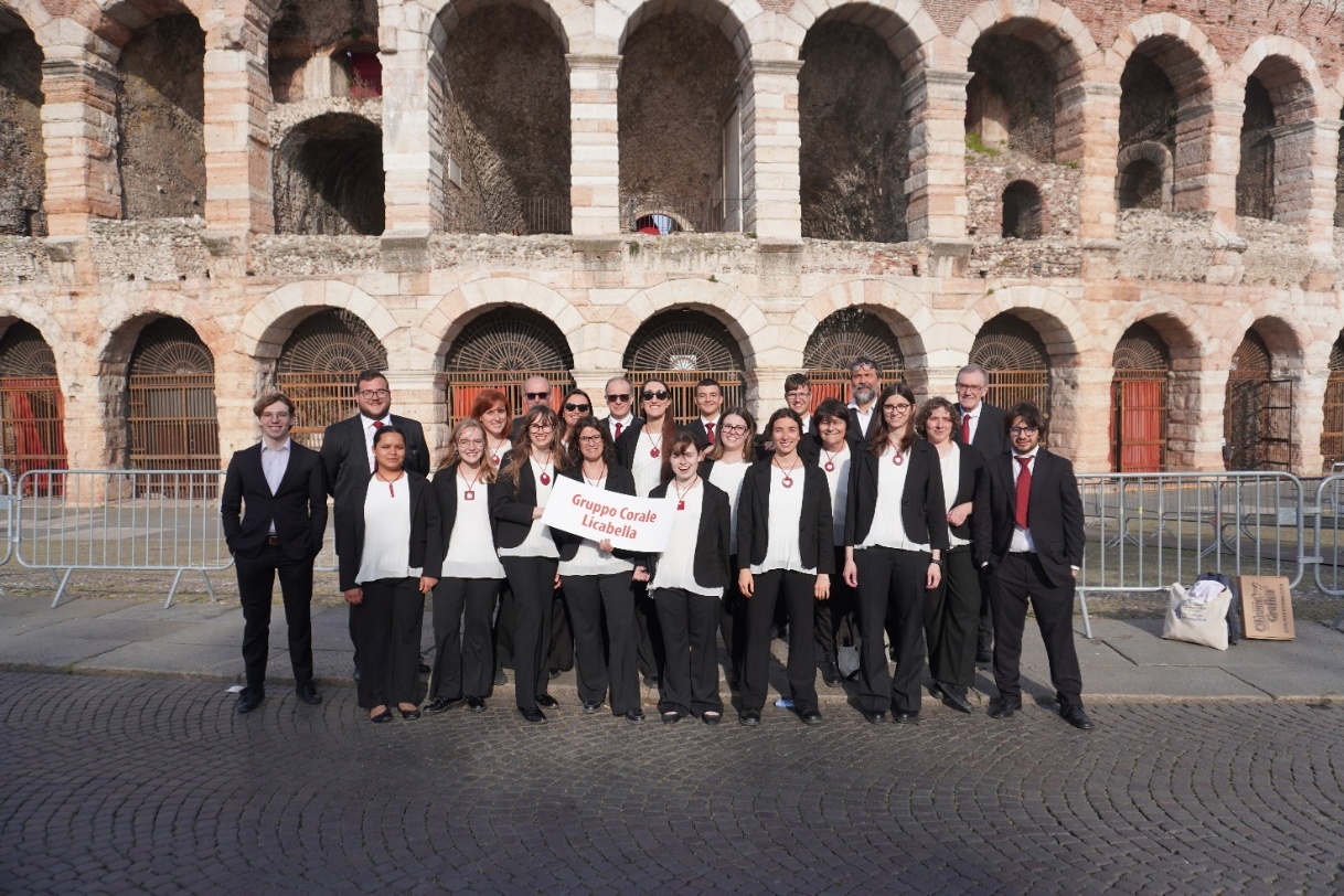 LicabellaSuccessoCantori1.jpg (446 KB)